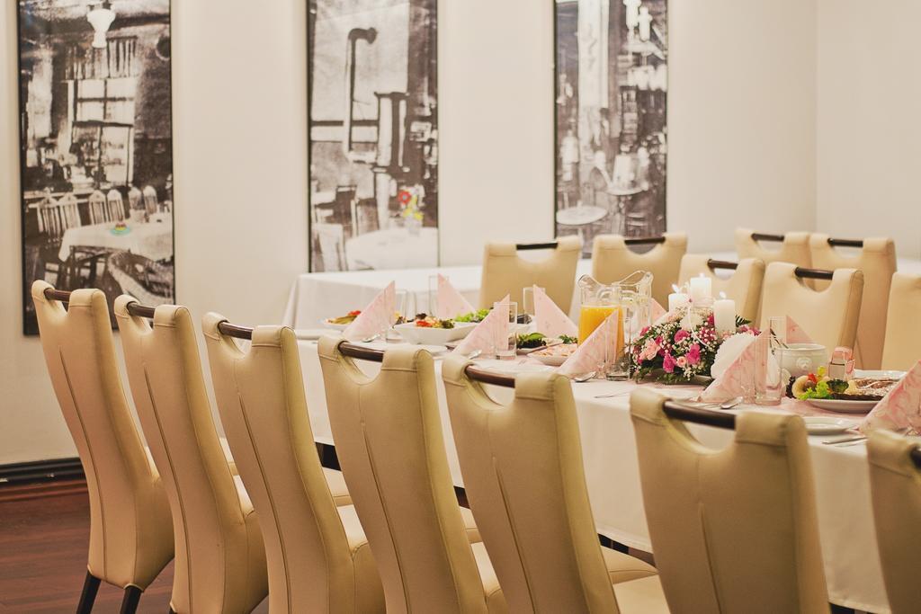 Hotel Pod Lwem Elblag Ngoại thất bức ảnh