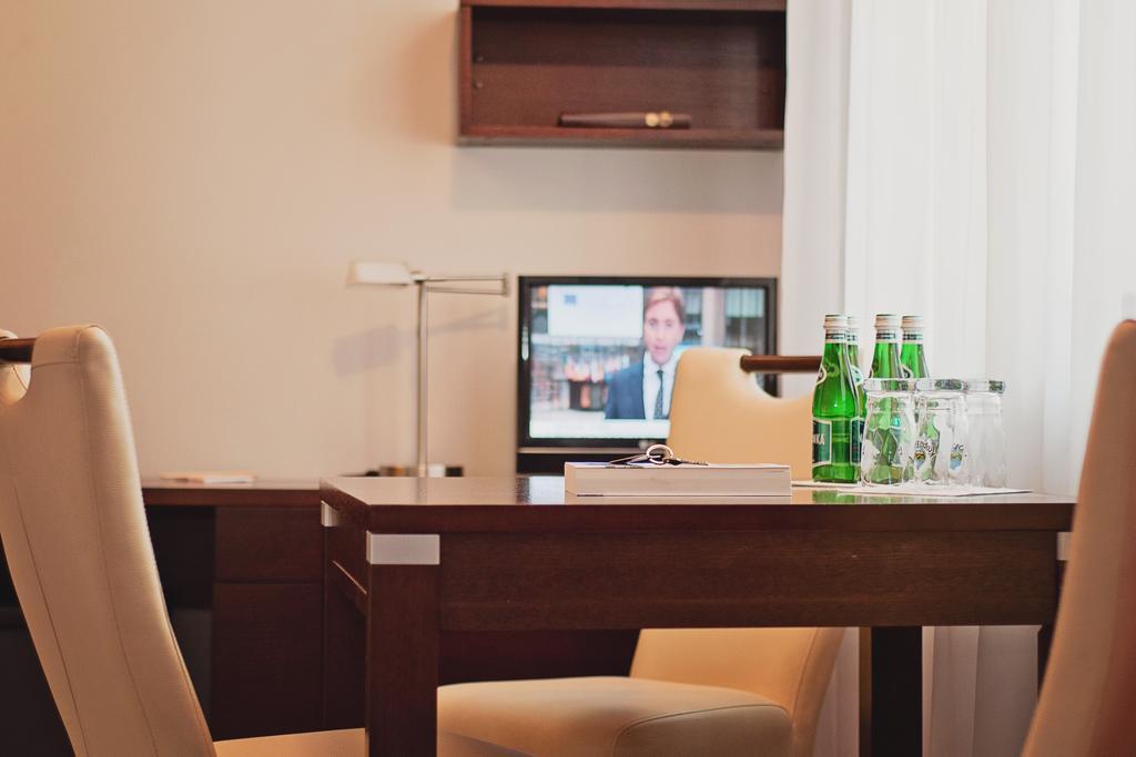 Hotel Pod Lwem Elblag Phòng bức ảnh